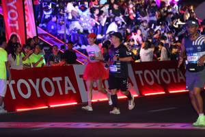 BIB: 915, 741856
                            <button type="button" onclick="openModal(23200814)" class="btn btn-primary btn-sm float-right btn-popup" data-toggle="modal" data-target=".modal-high-quality">
                        <i class="fas fa-shopping-cart"></i> Add to Cart
                    </button>
                                            <button type="button" onclick="isThisMe(23200814, true)" class="btn btn-success btn-sm float-right btn-popup btn-isme hidden" data-toggle="tooltip" data-placement="bottom" title="นี่คือรูปของคุณใช่ไหม คลิกที่นี่เพื่อเอาเข้าอัลบั้ม">
                        <i class="fas fa-plus"></i> Add to album
                    </button>
                    <button type="button" onclick="isThisMe(23200814, false)" class="btn btn-warning btn-sm float-right btn-popup btn-isnotme hidden">
                        <i class="fas fa-ban"></i> Remove from album
                    </button>